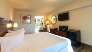 Magnuson Extended Stay and Suites Airport Hotel - 9