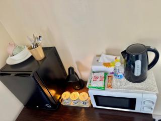 Private Double Room Near Birmingham Airport & NEC with Free Parking - 9