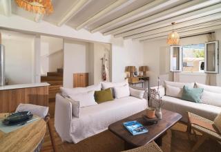 Villa Akroyiali - Seafront Serenity with Shared Pool - 5