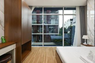 The Crown Airport Hotel - 4