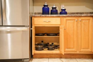 Ground Floor, 3BR Sleeps 8, Near Ingalls and Chevron -F- - 4