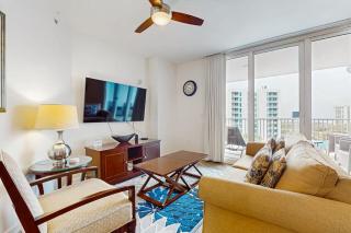 Gulf view condo with WiFi washer & dryer balcony pools & hot tub - 9