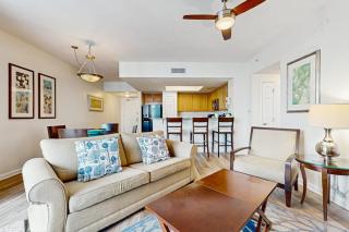 Gulf view condo with WiFi washer & dryer balcony pools & hot tub - 6