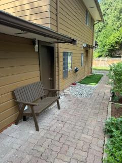 Cozy Room Ensuite Bath & Own Entrance Peaceful Stay - 2