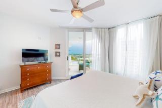 Beachy resort condo with balcony outdoor pools hot tub gym tennis AC & W&D - 1