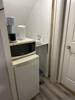 Cozy Room Ensuite Bath & Own Entrance Peaceful Stay - 3