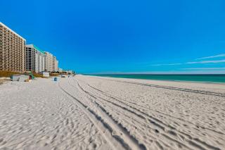 Gulf-view condo with balcony outdoor pool gym tennis AC - snowbird-friendly - 9