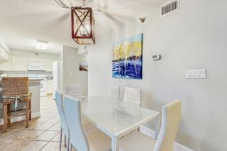 Gulf-view condo with balcony outdoor pool gym tennis AC - snowbird-friendly - 3