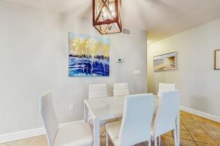Gulf-view condo with balcony outdoor pool gym tennis AC - snowbird-friendly - 2