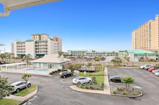 Family Friendly Condo with Shared Pool WiFi Private Washer & Dryer & Central AC - 7
