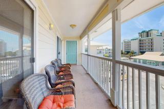 Family Friendly Condo with Shared Pool WiFi Private Washer & Dryer & Central AC - 7