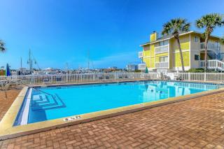Inviting condo with dock pool hot tub & private beach - dog-friendly - 0