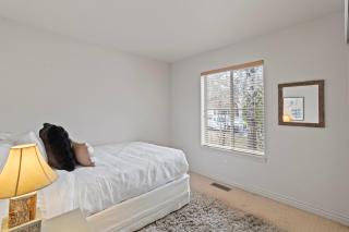 Sun Peak by All Seasons Resort Lodging - 2