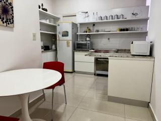 Elegante depto Recoleta, 2 dorm y balcón - 5