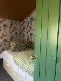 Gloucester Woods Farms Scenic Stable Apartment on 147 Acres - 8