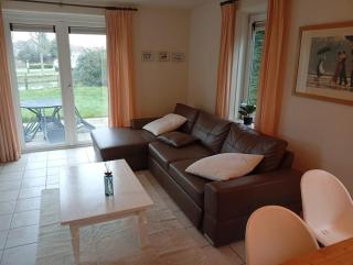 Cozy Beach House Beautiful Water View, WiFi & Parking - 8