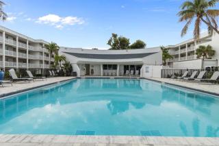 Island Beach Club P4E - 5