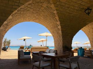 Sahl Hasheesh arabian stile pools view apartment with private beach - 0