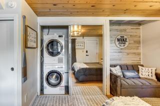 Tanwax Lake Waterfront Studio w/ Private Hot Tub! - 4