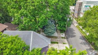 Spacious 3BR PetFriendly Retreat Near DT Cleveland - 3