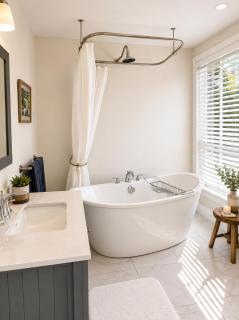 Room, Garden Retreat, Workspace, Near Lake Huron - 3