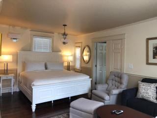 Bellevue Manor - 1