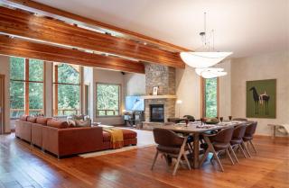 Great Escape Chalet Revelstoke - 3