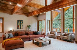 Great Escape Chalet Revelstoke - 9