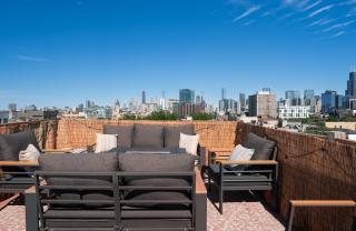 Penthouse with Private Rooftop and Skyline Views - Sleeps 6 - 9