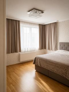 Luxury Marina Apartment with River View - 1