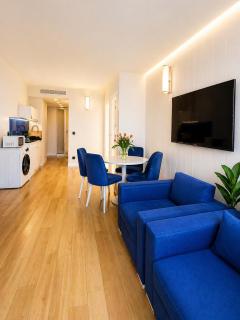 Orbi City Apartment With Sea view In Center Of Batumi - 4