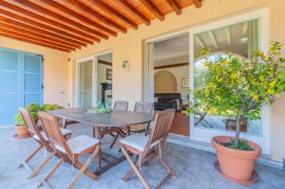 Breezeway home 2 - 4