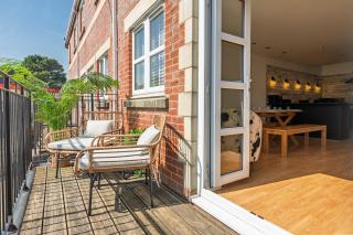 Stylish 3 Bedroom Townhouse in Central Swanage - 8