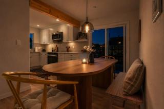 The Noir House, Cozy haven near Sequoia & Kaweah - 4