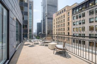 Old Montreal Penthouse With Huge Terrace II - 2