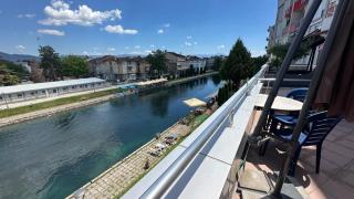 Riverside Apartment - 8