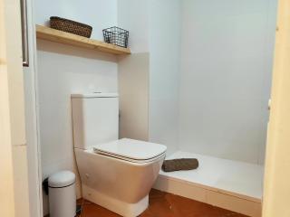 Bright 1-Bed Apartment on La Rambla Barcelona. RJ - 7