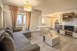 Grand Central Apartment Bucharest - 9