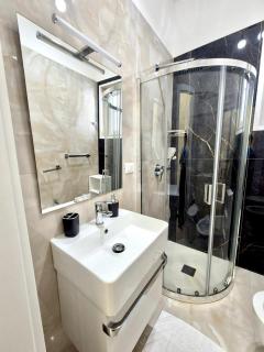 Le Rondini sul Mare Rooms - 9