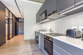 The Lineal 013 - Stylish 1BR in Sandton Central Pool, WiFi - 8