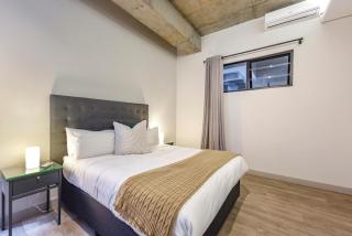 The Lineal 013 - Stylish 1BR in Sandton Central Pool, WiFi - 5