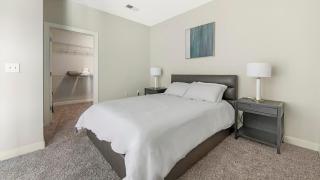 Landing Incredible 1BD Gym Courtyard - 9