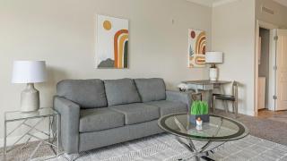 Landing Incredible 1BD Gym Courtyard - 7