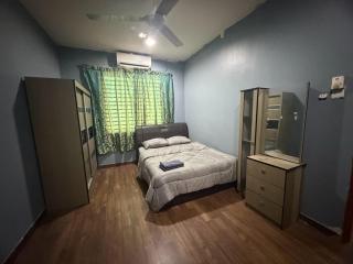 Dengkil Terrace Homestay Near KLIA & Putrajaya - 4