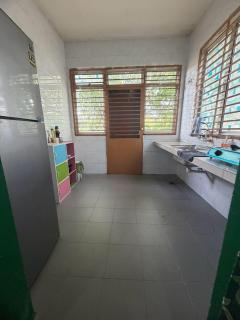 Dengkil Terrace Homestay Near KLIA & Putrajaya - 1