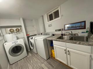Exclusive Queen Room, Exclusive Bath, Free Parking - 1