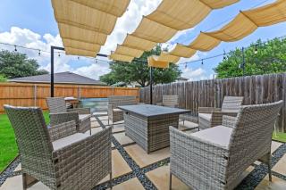Cowboy Pool Fire Pit & Putt Putt Near DT For 10 - 8