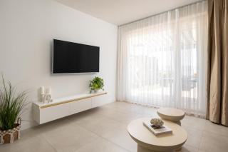 Tanita Exclusive Beachfront Apartment - 2