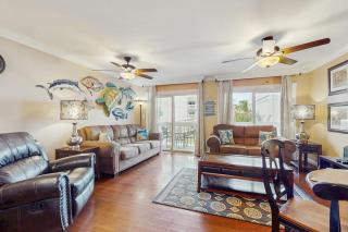 Central condo with five Pools three hot tubs beach access & free golf access - 7