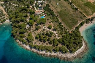 Villa Avola Bol Exclusive Beach Access - 0